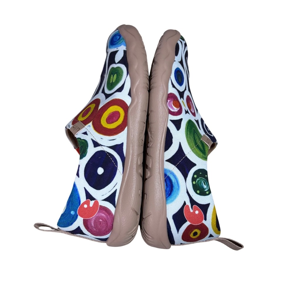 UIN Oopsie Daisy Lightweight Slip-On Canvas Shoes EUC Women's Size 9.5 - Picture 3 of 6